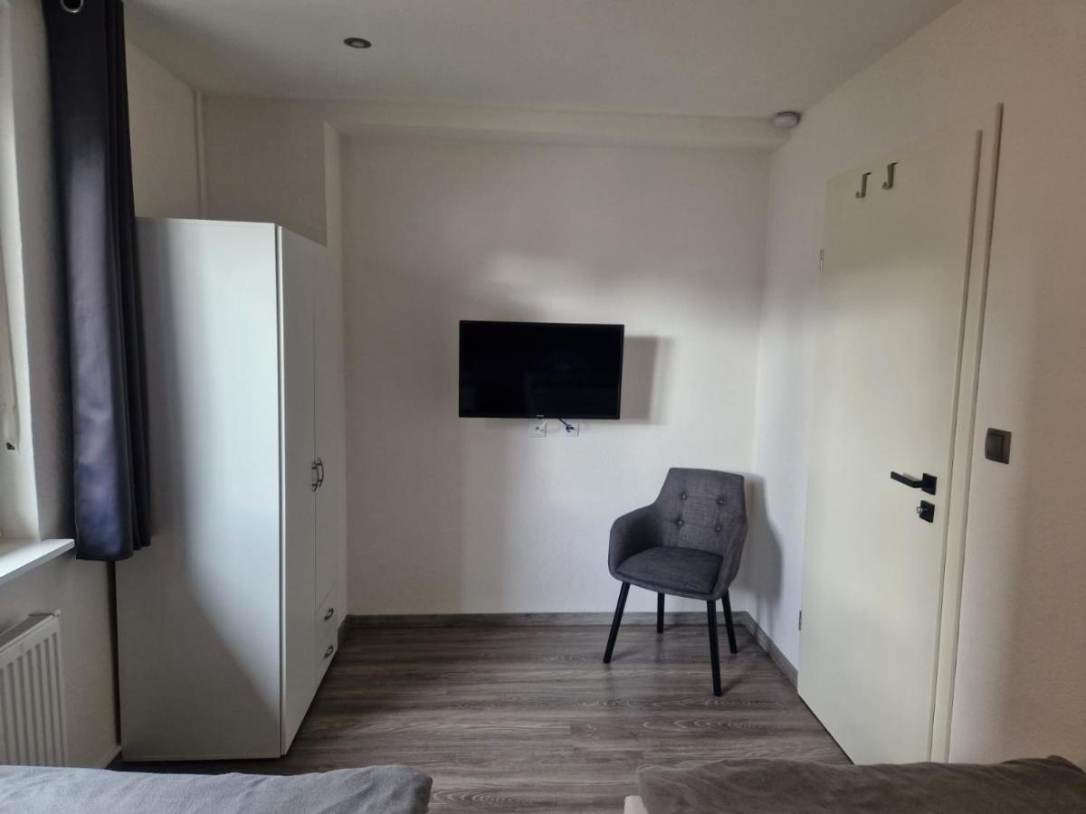 Ferienwohnung Am See Dillich - Ruhige Lage - Eigener Garten - Direkt Neben Einem Natursee Borken  Εξωτερικό φωτογραφία