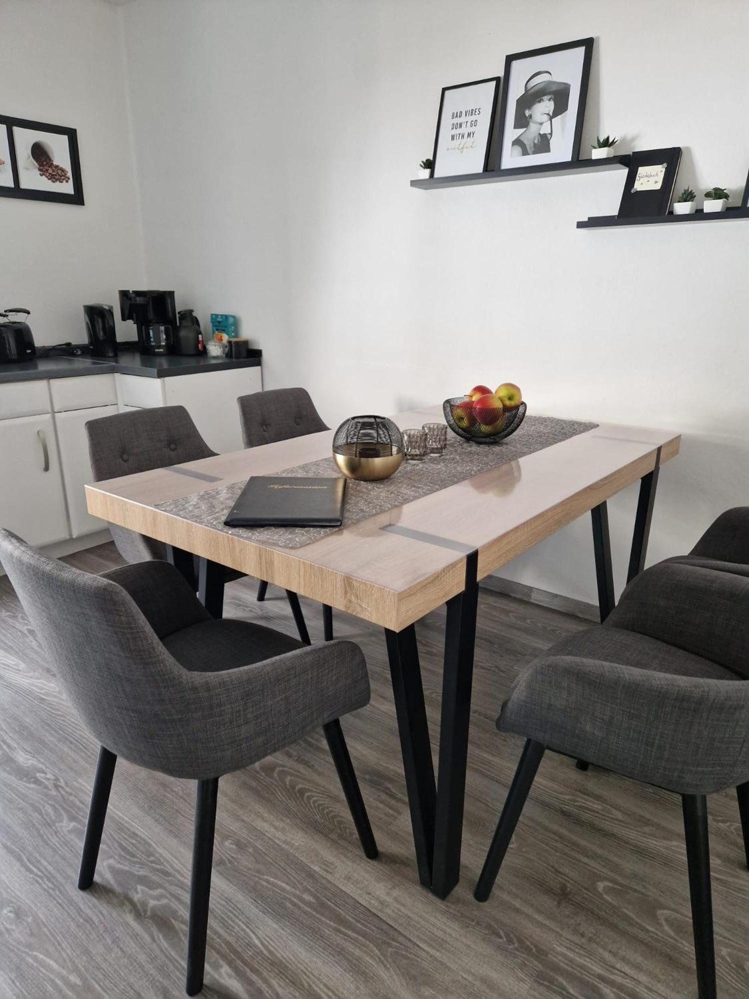 Ferienwohnung Am See Dillich - Ruhige Lage - Eigener Garten - Direkt Neben Einem Natursee Borken  Εξωτερικό φωτογραφία