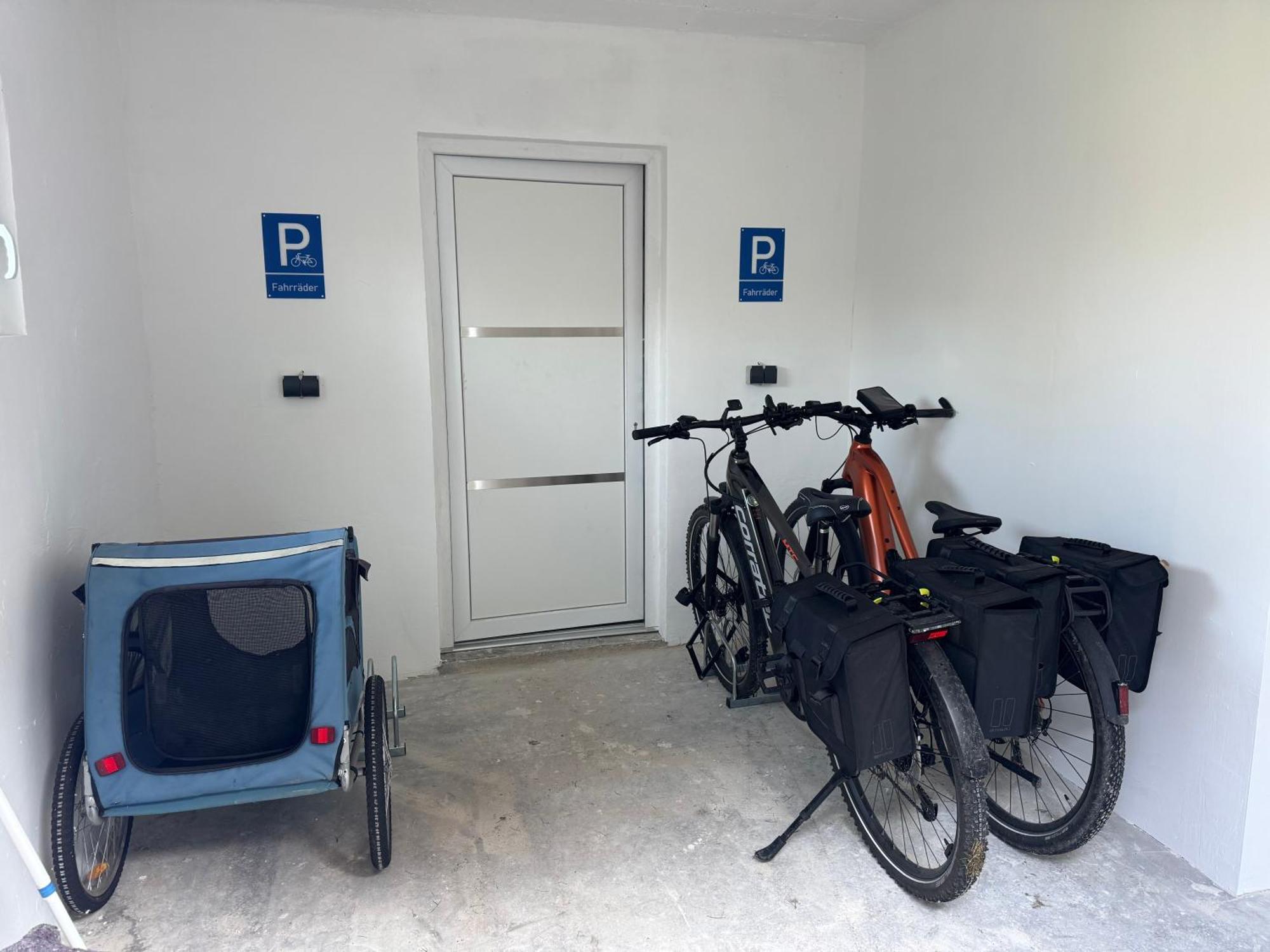 Ferienwohnung Am See Dillich - Ruhige Lage - Eigener Garten - Direkt Neben Einem Natursee Borken  Εξωτερικό φωτογραφία